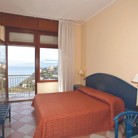 Grand Hotel Moon Valley Vico Equense Extérieur photo