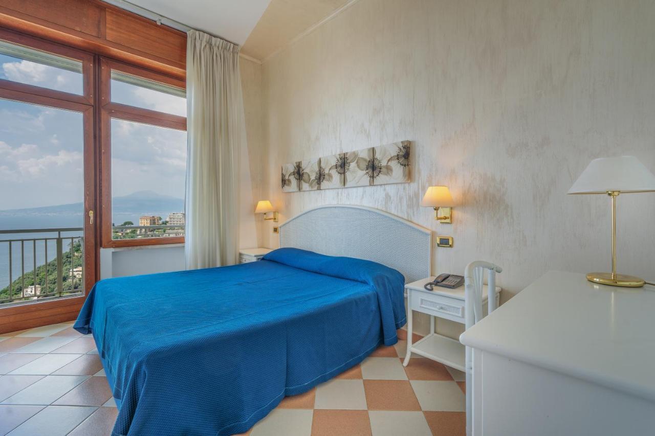 Grand Hotel Moon Valley Vico Equense Extérieur photo