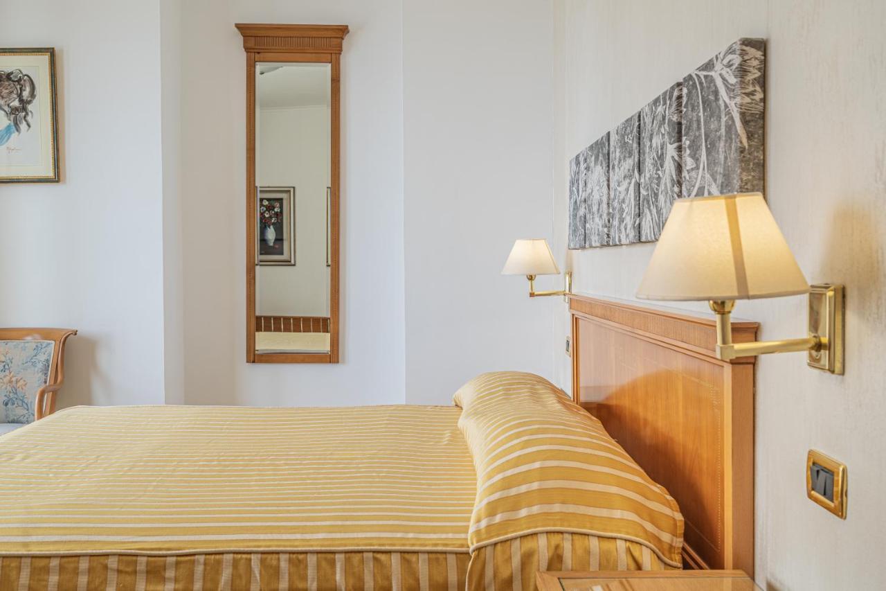Grand Hotel Moon Valley Vico Equense Extérieur photo