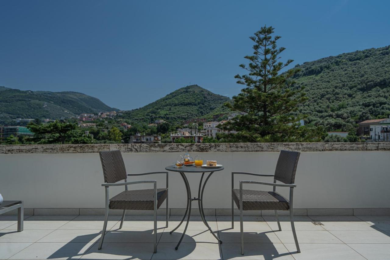 Grand Hotel Moon Valley Vico Equense Extérieur photo