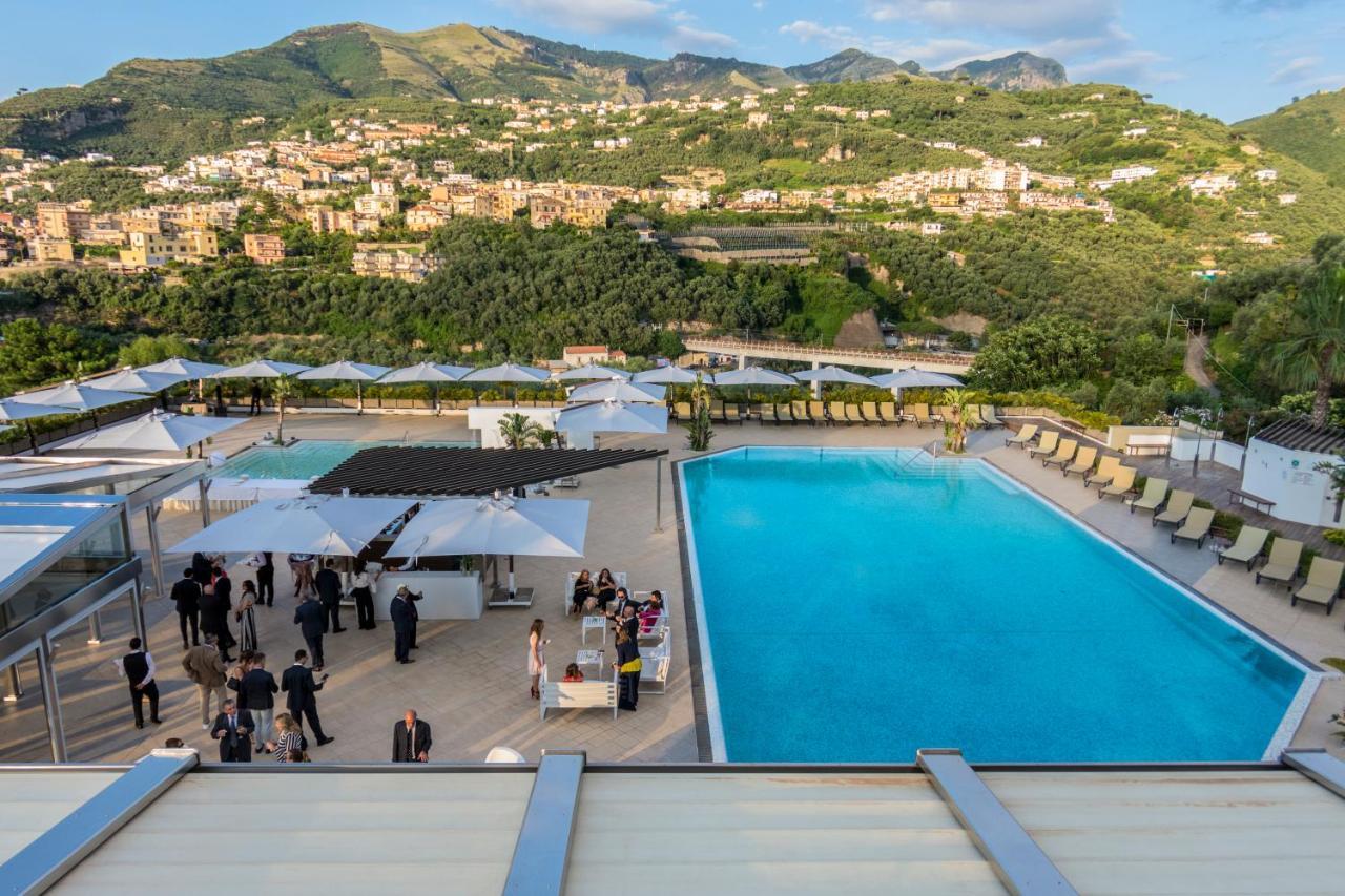 Grand Hotel Moon Valley Vico Equense Extérieur photo