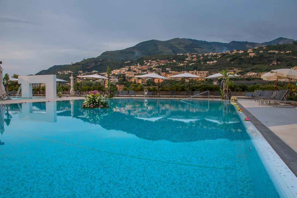 Grand Hotel Moon Valley Vico Equense Extérieur photo