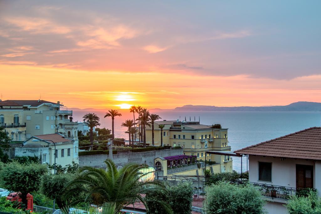 Grand Hotel Moon Valley Vico Equense Extérieur photo