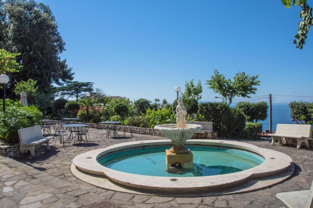 Grand Hotel Moon Valley Vico Equense Extérieur photo